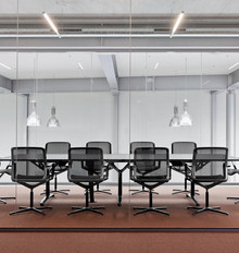 Konferenztisch und Besucherstühle Fabrikat Bene Modell Filo